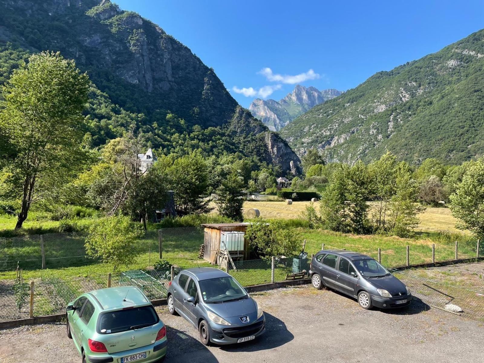 Mountain View 2 Bedroom Apartment Saint Beat Lez Bagian luar foto